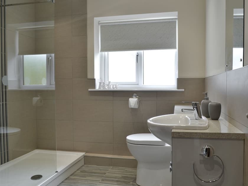 Shower room | Cerrig Sais, Rhosgadfan, near Caernarfon