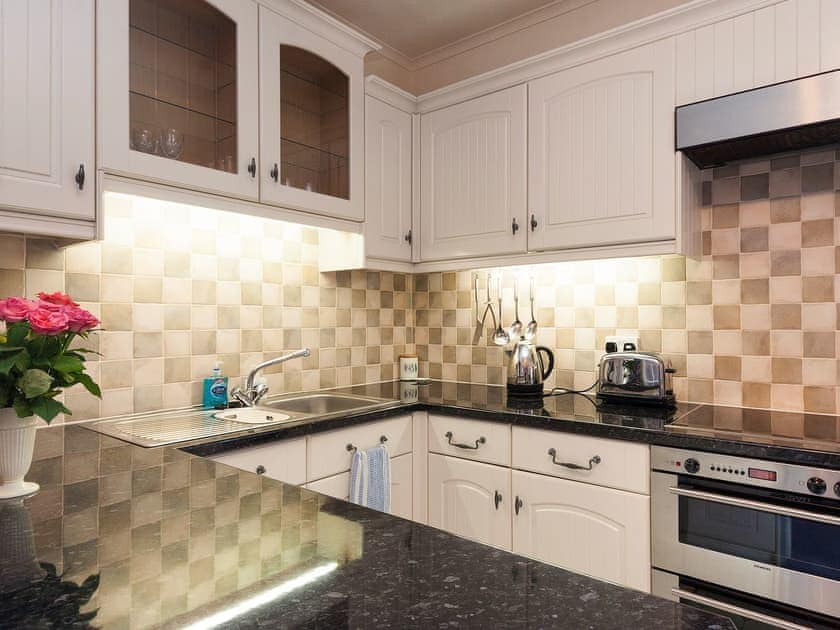 Fabulous tiled kitchen with solid worktops | Mount Boone 12a, Dartmouth