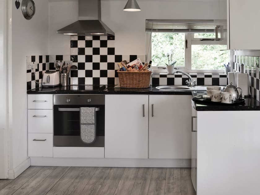 Well-equipped kitchen | The Chicken Shed - Dynes Farm, Bilsington, near Ashford