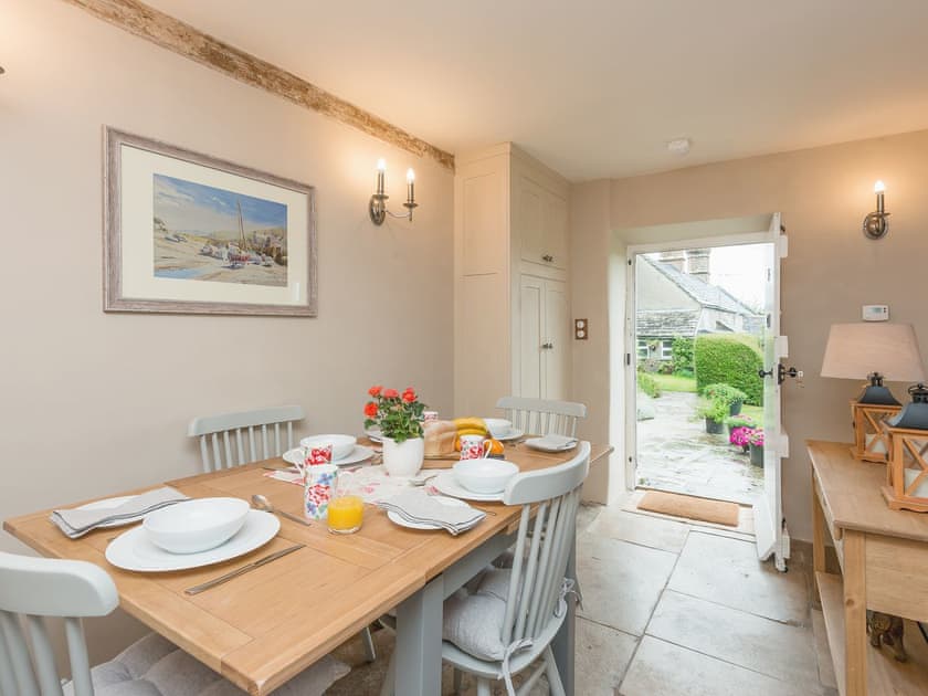Charming dining area | Sweet Pea Cottage, Kingston, near Corfe Castle