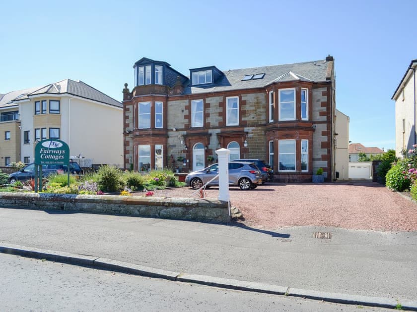 Fairways Cottages Doon in Prestwick, Ayrshire Book Online Hoseasons