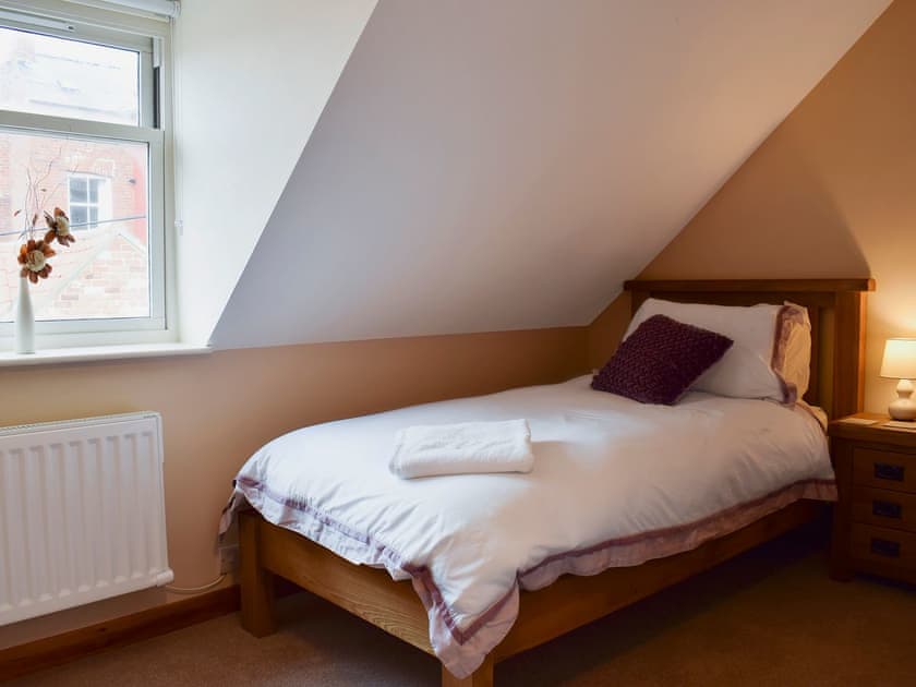 Twin bedroom | Coachman’s House, Whitby