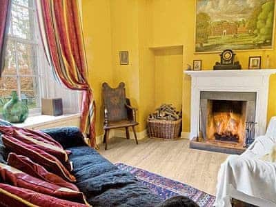 Snug | Lochside Stable House, Yetholm, nr. Kelso