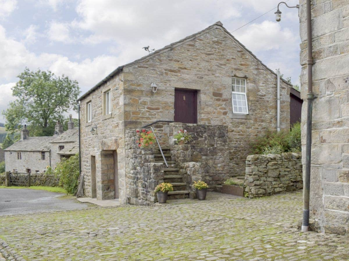 Harrop Fold Cottages The Granary Ref W43319 In Harrop Fold