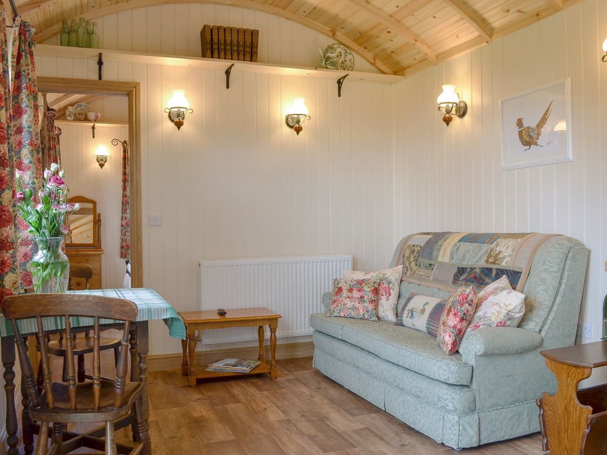 Morrells Wood Farm - Shepherds Lodge - Holiday lodge in Central England - Image 2