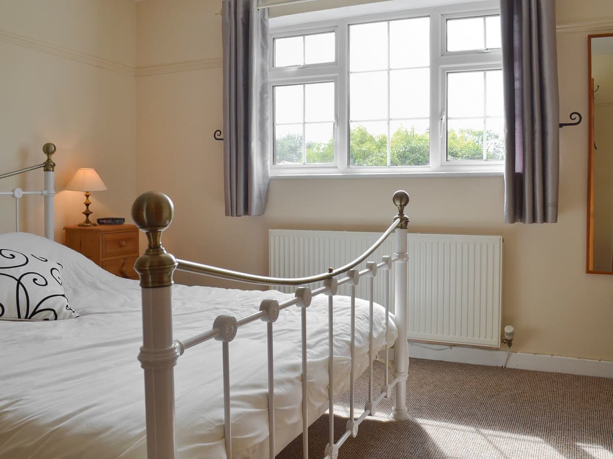 Gibb Cottage Ref Ukc2363 In Castle Combe Near Chippenham