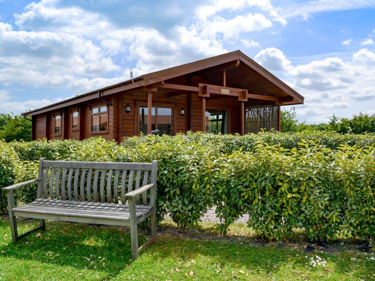Faulkers Lakes - Hawthorn Lodge - Holiday Lodge in Central England - Image 1