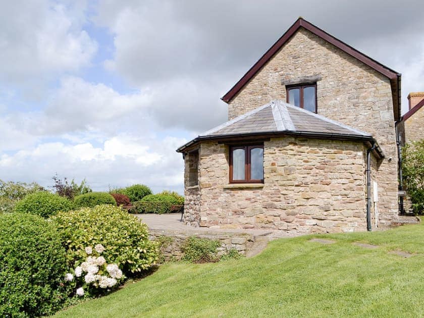 Impressive stone-built holiday home | White Hill Farm Cottage, Wonastow, near Monmouth