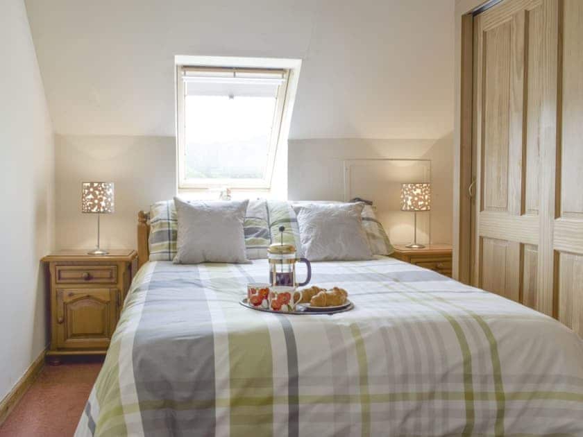 Relaxing double bedroom | The Ploughmans - Loch Lomond Farm Cottages, Balfron Station, near Stirling