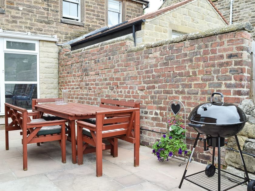 Outdoor dining area | Everton, Bakewell