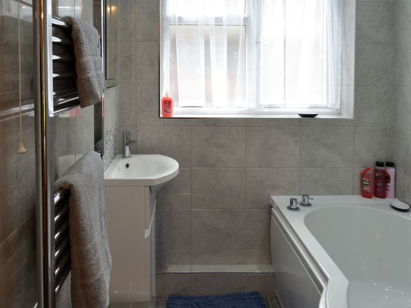 Bathroom | Hideaway Cottage, Kingsgate, near Broadstairs