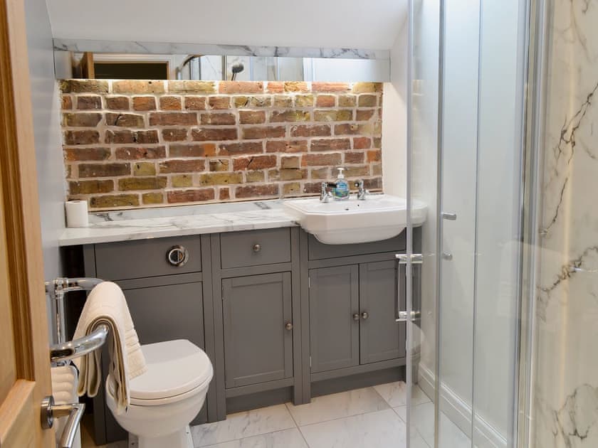 Shower room | Ron’s House, Broadstairs