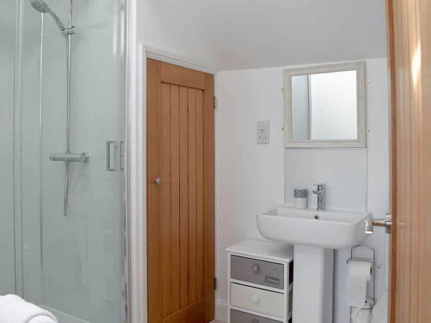 Shower room | Derby’s Loft, Beccles, near Gillingham