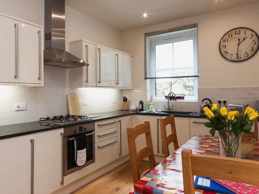 Very well-equipped fitted kitchen | Oystercatcher , Dartmouth