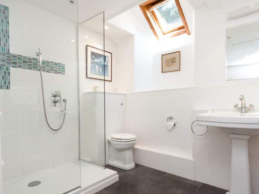 Well presented shower room | Cobbles, Salcombe