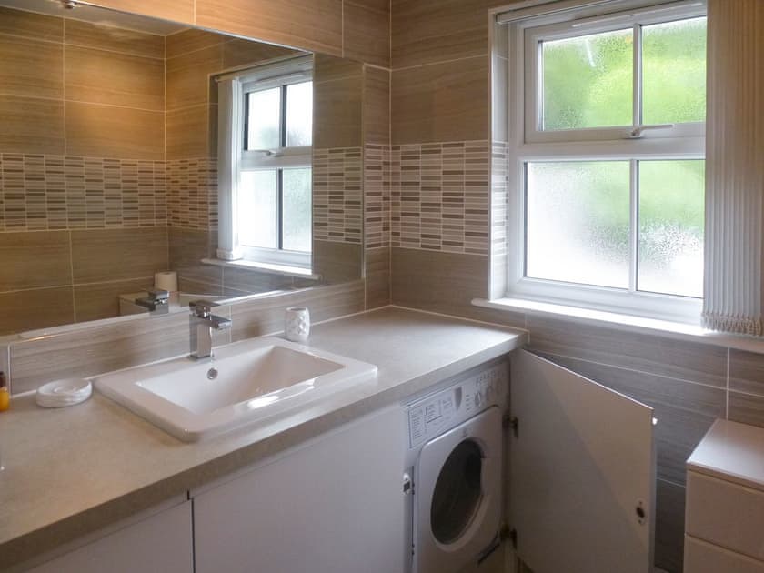 Useful utilities within the bathroom | Camellia Cottage - Kilbol Country Cottages, Polmassick, near St Austell