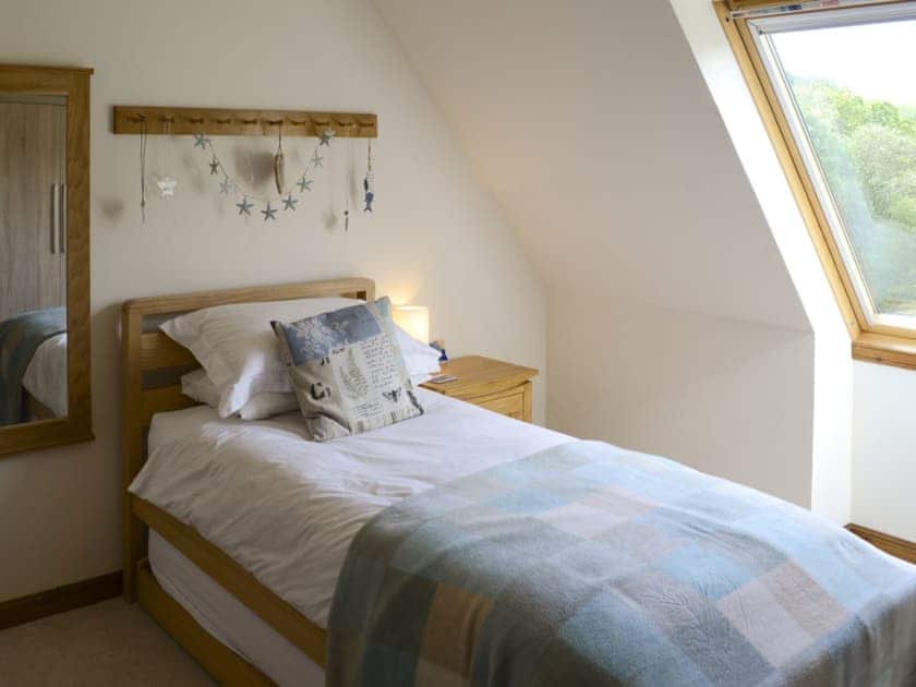 Cosy bedroom with single bed | Allt Beag (Little Streams), Achintraid, near Lochcarron