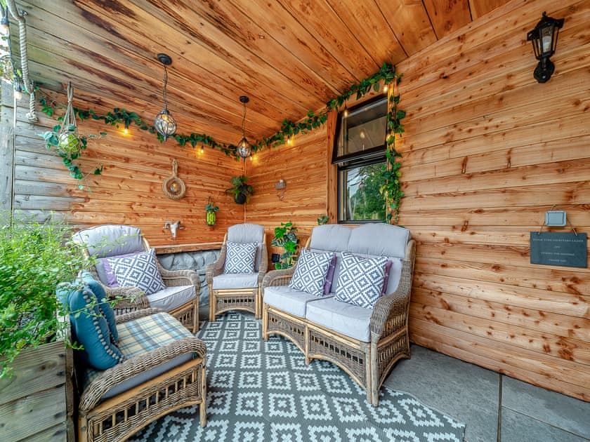 Outdoor eating area | Creebank, Newton Stewart