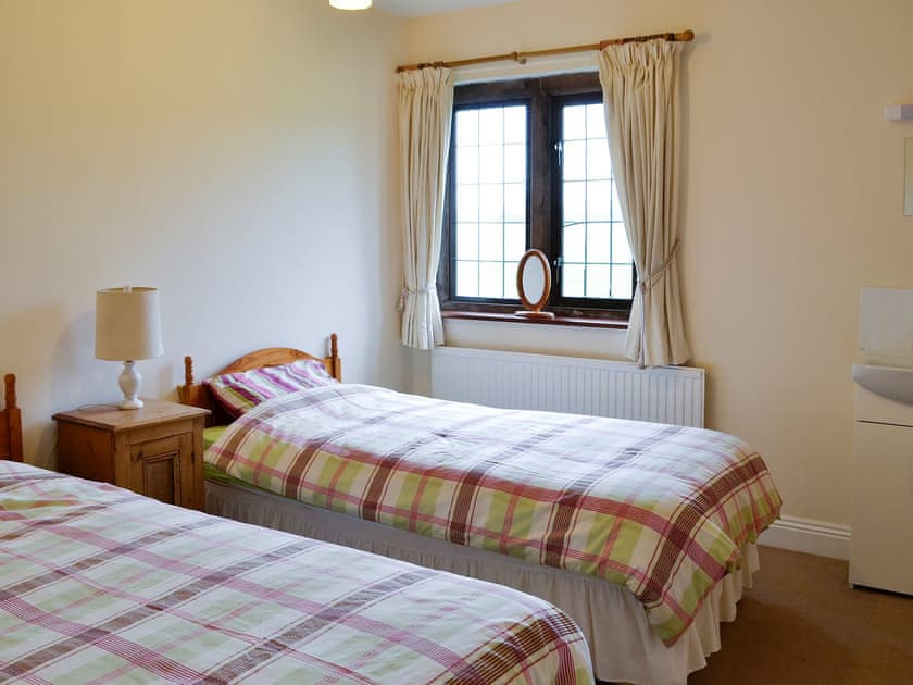 Wonderful twin bedded room | Canon Court Farmhouse, Milborne Port, near Sherborne