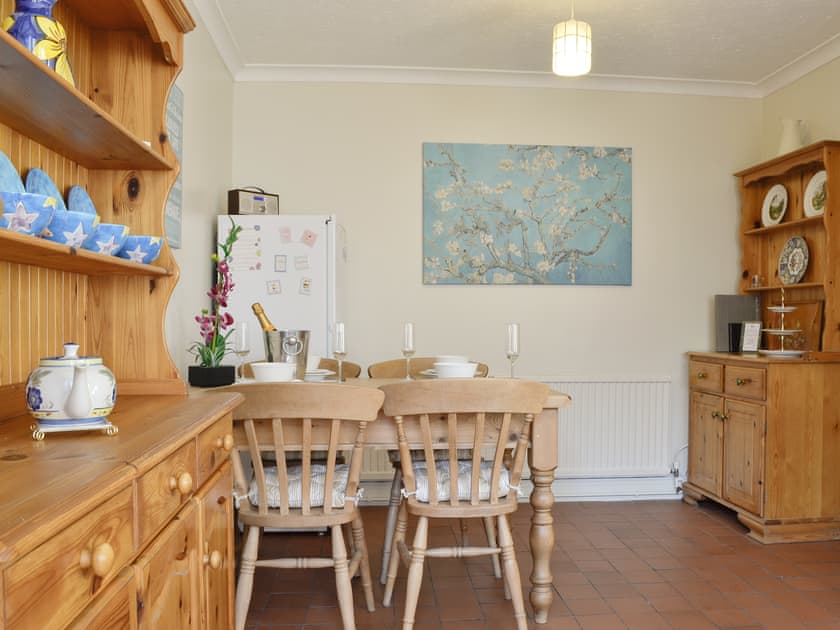 Charming dining area | Draig’s Cottage, Abergavenny