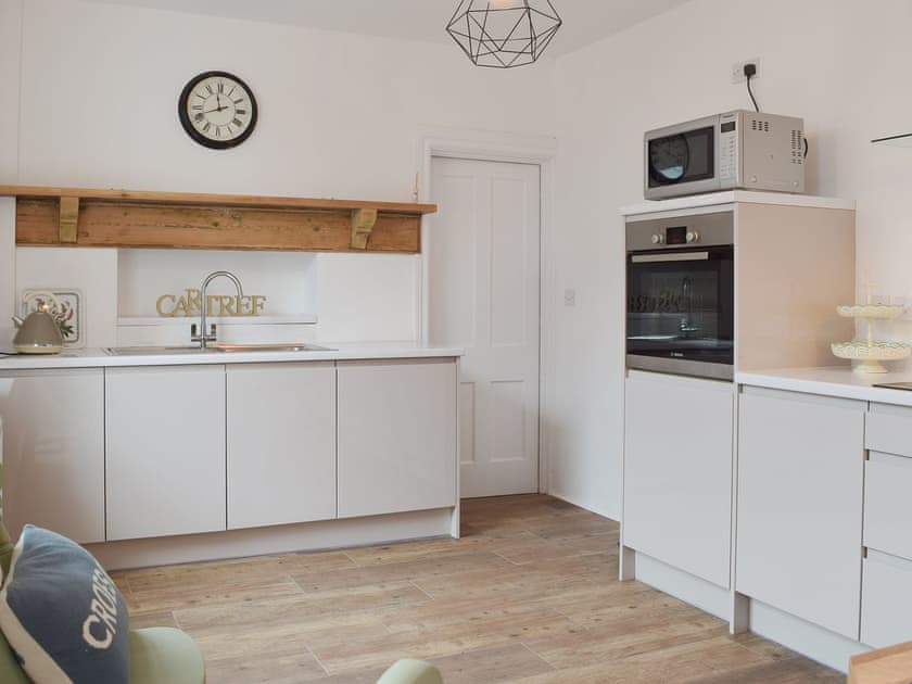 Well equipped kitchen | Gwylfa, Trimsaran, near Kidwelly
