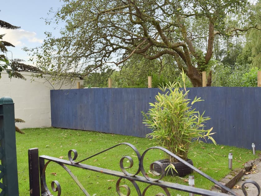 Lovely garden | Gwylfa, Trimsaran, near Kidwelly