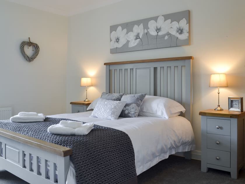 Double bedroom | Lings Farm Cottage, Temple Normanton, near Chesterfield