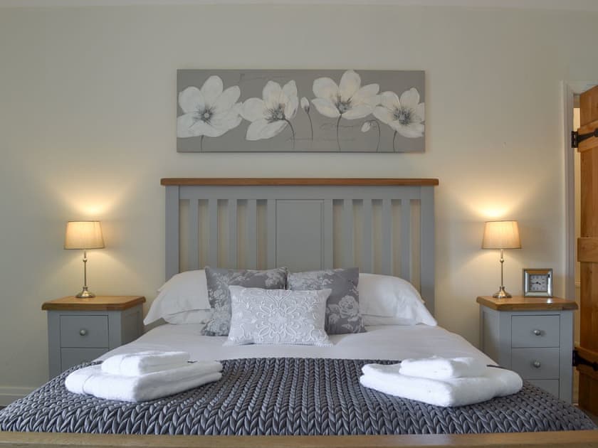 Double bedroom | Lings Farm Cottage, Temple Normanton, near Chesterfield