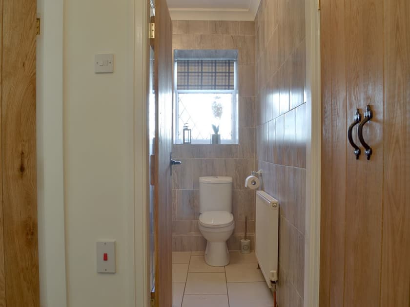 Bathroom | Lings Farm Cottage, Temple Normanton, near Chesterfield