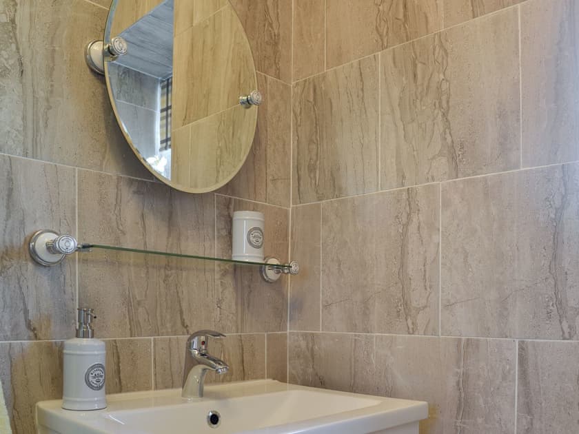 Bathroom | Lings Farm Cottage, Temple Normanton, near Chesterfield