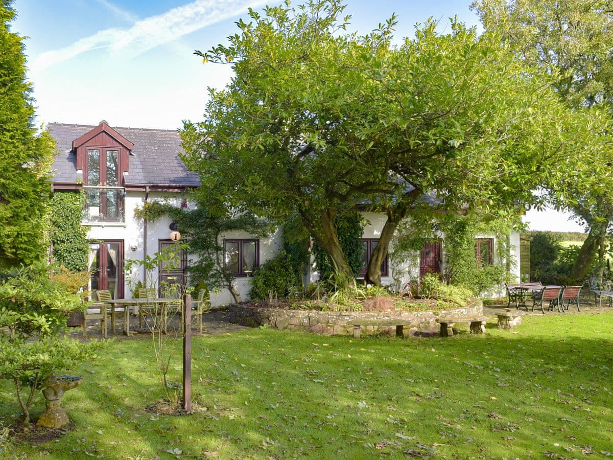 Alice's Cottage — photo from cottages.com