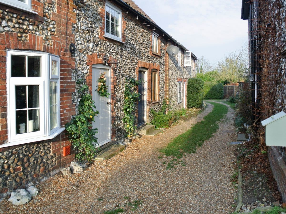 Portland Cottage Ref Cddl In Helhoughton Near Fakenham Norfolk