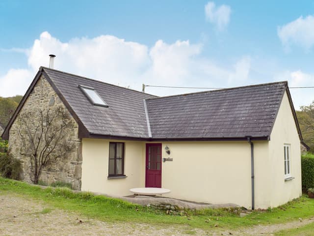 Fachongle Ganol Cottages Y Bwthyn Ref Ocw In Fachongle Ganol