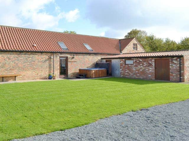 Brockholme Barns Barley Edge Ref Ukc1308 In Hornsea Yorkshire