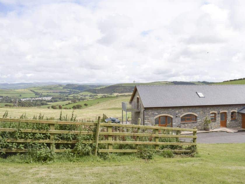 Lovely holiday home in a beautiful location | No 1 Pengraig Draw - Pengraig Cottages, Near Llanfarian