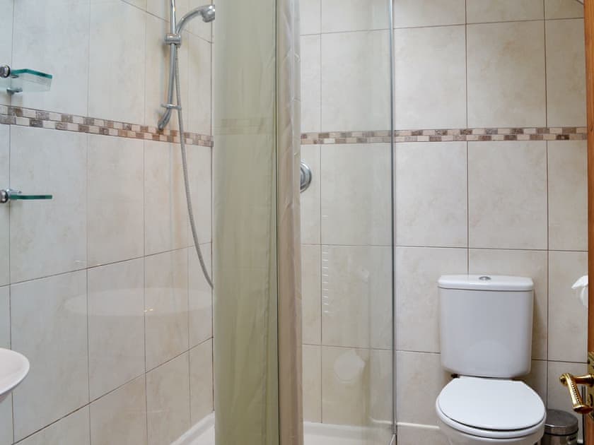 Shower room | Pant Y Mel, Llanbedrgoch, near Benllech