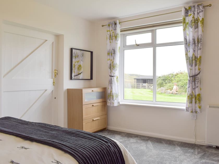 Spacious double bedroom | Barley Heights, Hapton