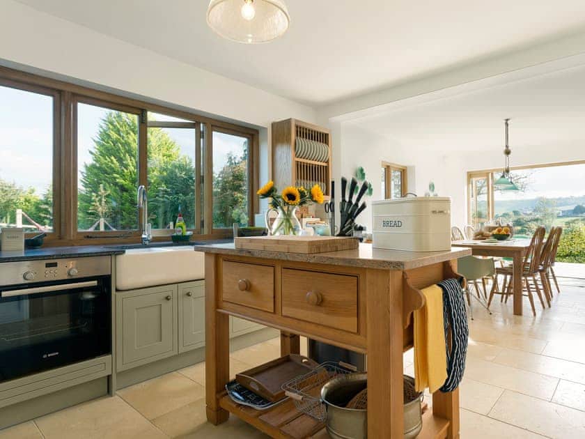 Spacious kitchen/dining room with aga | Glebe House, Northleigh, near Honiton