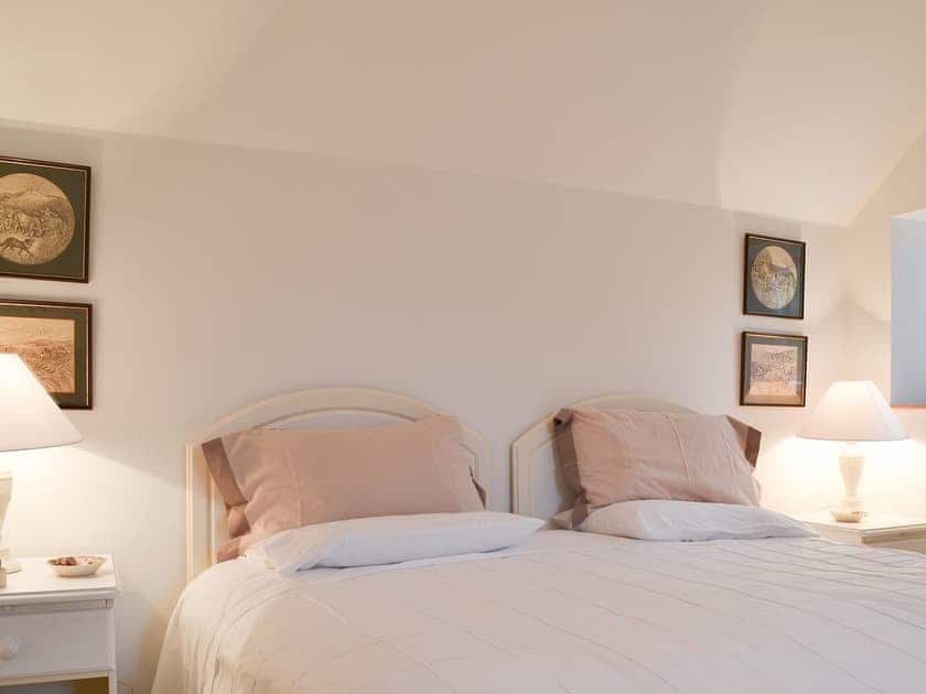 Delightful twin bedded room | Garden Cottage, Strachur, near Dunoon