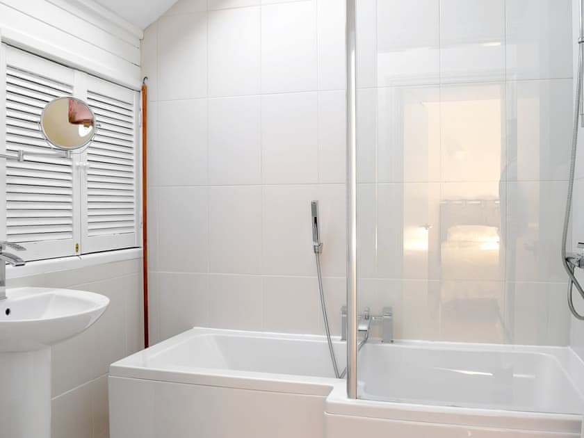 Bathroom | Alice’s Cottage, near Kilgetty