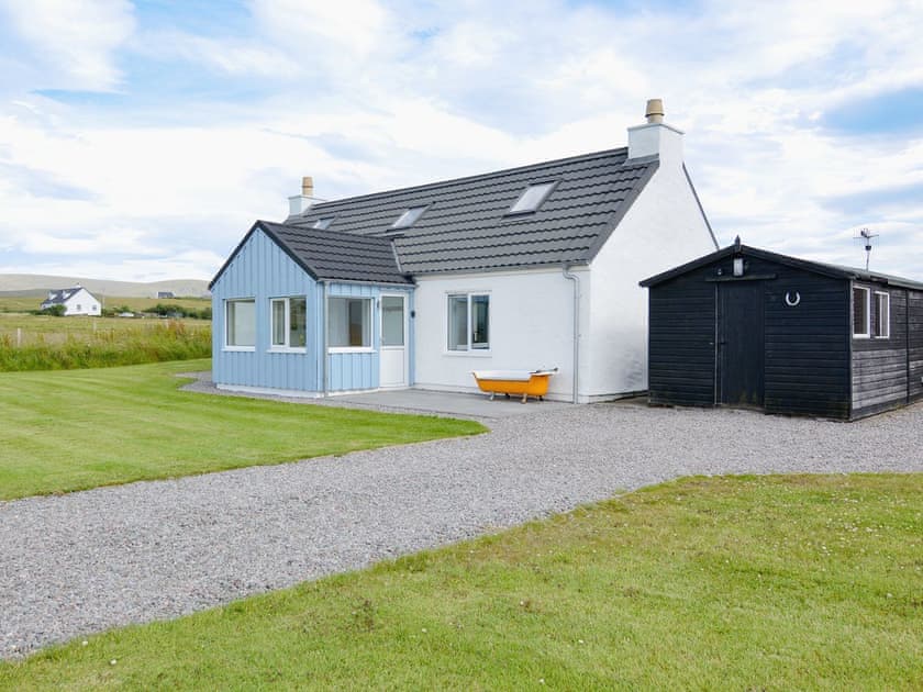 Charming holiday home | Frank’s, Bornesketaig near Uig