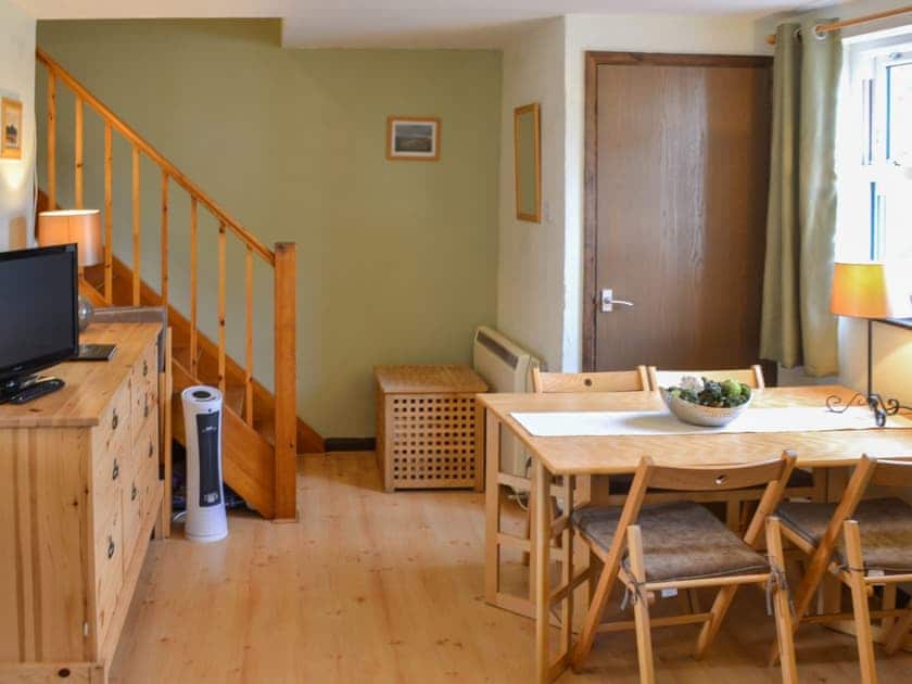 Lovely living/dining area | Willow Cottage, Newquay