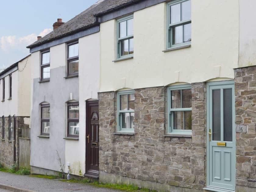 Lovely terraced holiday accommodation | Willow Cottage, Newquay