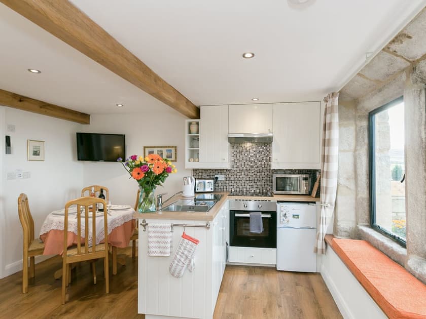Delightful kitchen/ dining room | Commons Farm Cottage, Wadsworth, near Hebden Bridge