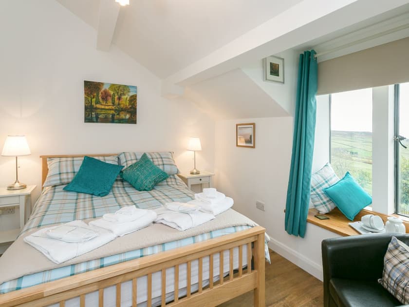 Comfortable double bedroom | Commons Farm Cottage, Wadsworth, near Hebden Bridge