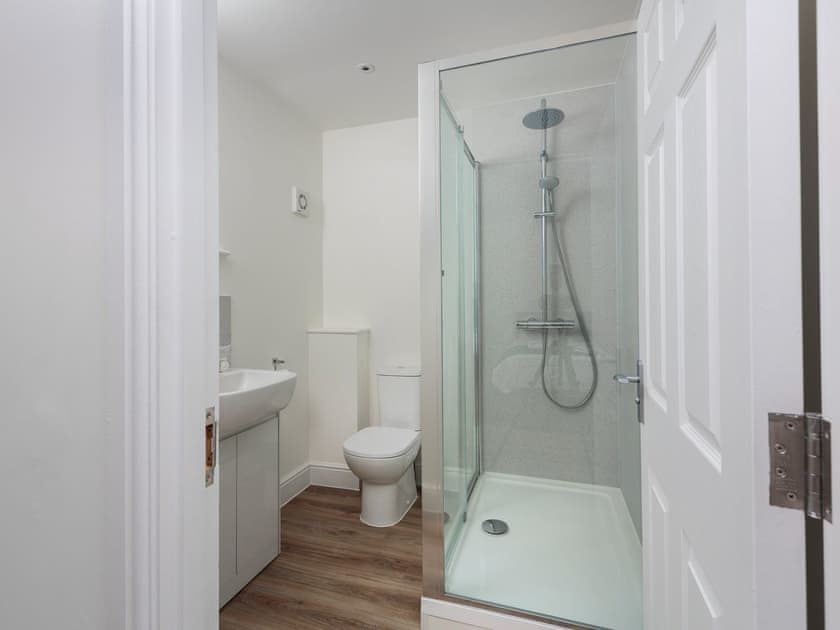 En-suite shower room | Bewick Swan - The Riverviews, Wroxham, near Norwich