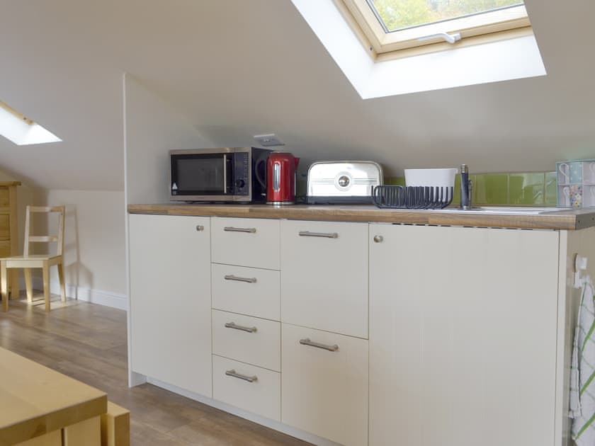 Compact kitchen area | Bird Nest - Jackson Road, Matlock