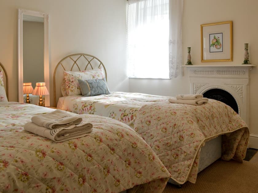 Twin bedroom | Smithy House - Smithy House and Smithy Cottage, Betws-y-Coed