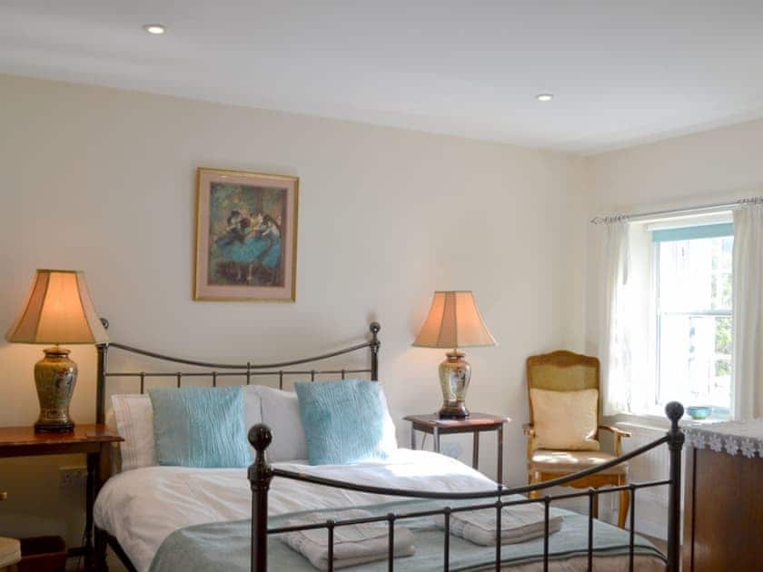 Comfortable double bedroom | Temple House West, Drumnadrochit