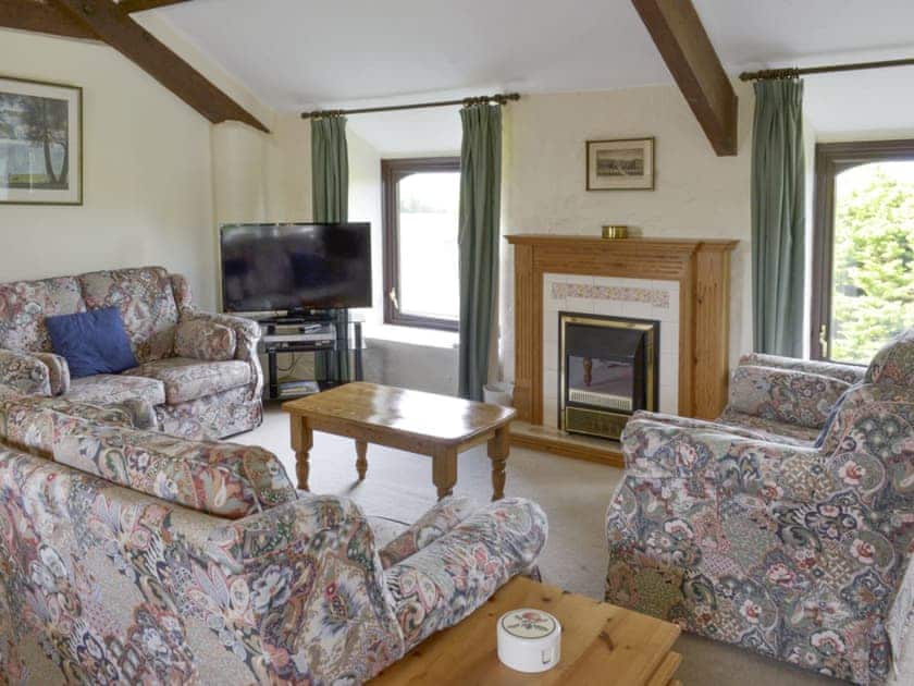 Appealing living area | Summerlease - Kennacott Court Cottages, Widemouth, near Bude